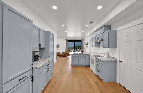South Fork House | Private 43 Acres Retreat in South Fork