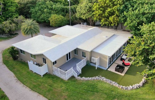 Tavernier House | Private 5 acre ocean view home with hot tub in the Florida Keys.