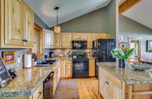 Indian Mountain House | Private 5 Acres w/Mtn Views: Park County Cabin!