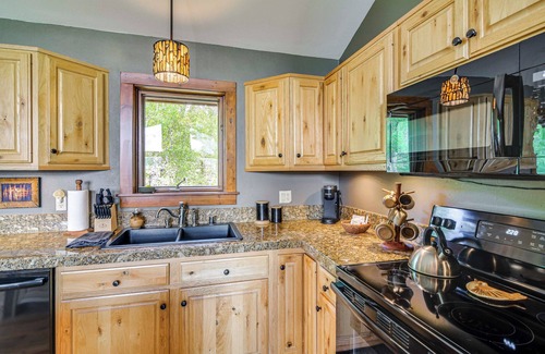 Indian Mountain House | Private 5 Acres w/Mtn Views: Park County Cabin!