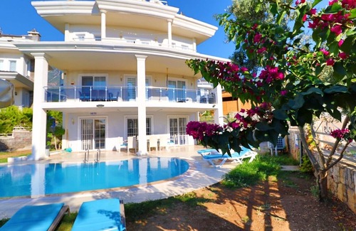 Oludeniz Villa | Private 5 bedroom villa in ovacik With heated pool and WIFI