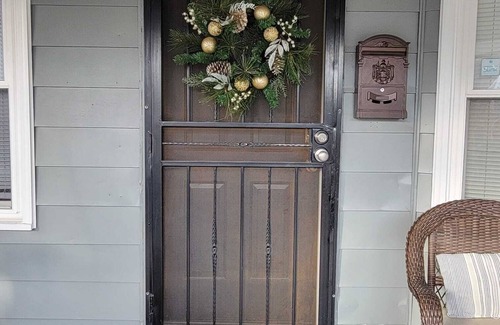 Cincinnati House | Private 5BR 1920's Charmer Minutes from Downtown