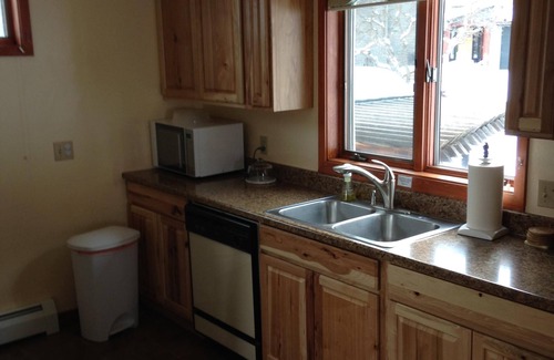 Glenwood Springs Cottage | Private Abode on Beautiful Acreage with EV charging available
