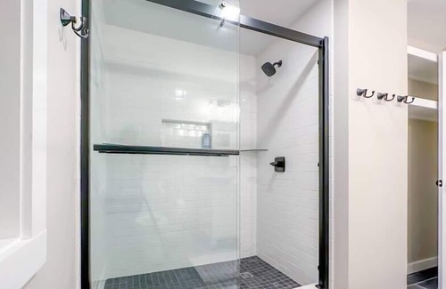 Fletcher Cabin | Private Acre, Mountain View, Barrel Sauna, Hot Tub