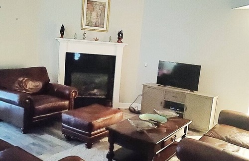 Church Street House | Private and Beautiful 1-Bedroom House