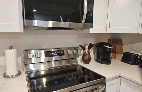 Littleton House | Private And Comfortable Home With Lots Of STORAGE For Your Long Term Stay!