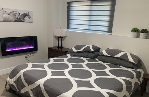 Delta House | Private and modern 2 bedrooms in sunny Tsawwassen
