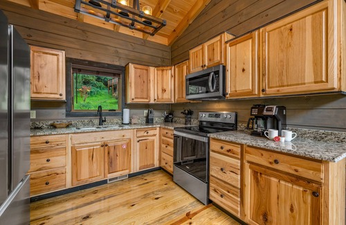 Gatlinburg Cabin | Private and quiet! hot tub 2 king suites indoor pool, games, Free attractions
