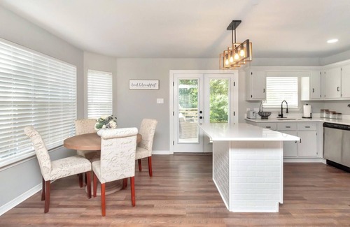Saint Elmo House | Private and quiet home with a large back deck