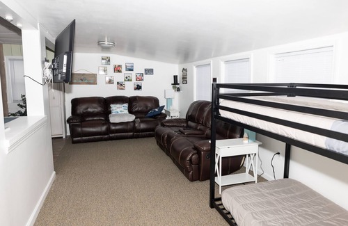 Farwell Cottage | Private and relaxing Four Seasons Cottage on all sports lake with sunrise views!
