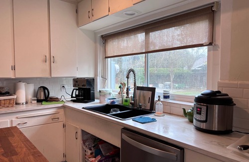 Fig Garden House | Private and secluded 2622 sf fully furnished house in exclusive Old Fig Garden