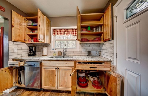 Estes Park House | Private and Secluded Perfect for a Romantic Getaway