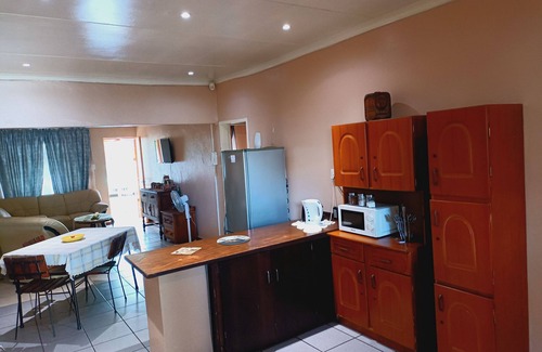 Rustenburg House | Private and Secure 2 bedroom house