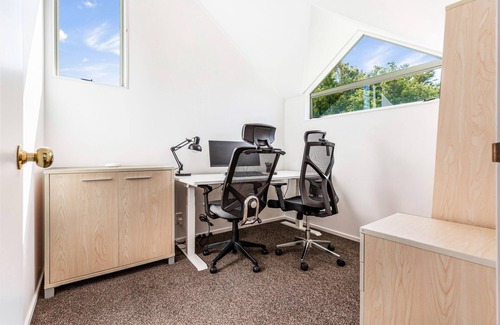 Greenlane - Ellerslie House | Private and Sunny 3BR with parking I Zodiak Stays