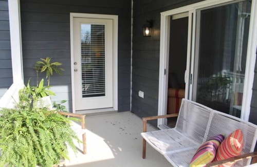 Carrollton Apartment | Private apartment close to all major Hampton Roads attractions.
