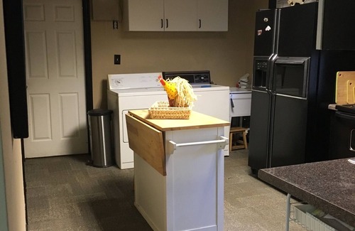 Silver Creek Apartment | Private apartment in Great Neighborhood