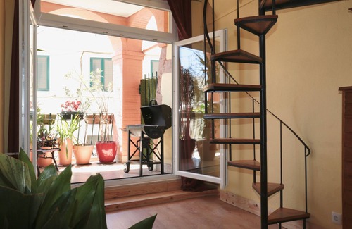 Lisbon Old Town House | Private Apartment inside of a guest house