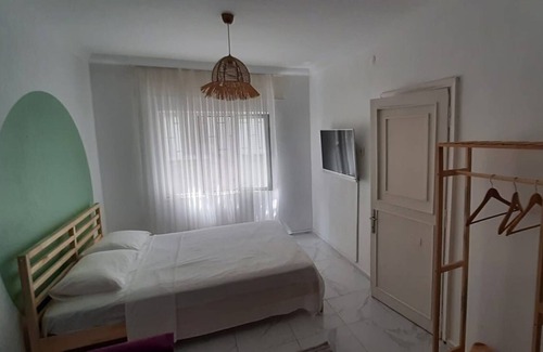 Ayvalik City Center Apartment | Private Apartment with Balcony Terrace