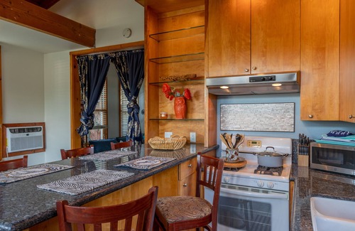 Fullerton Apartment | Private back house studio with loft, patios, and gardens. Disneyland close.