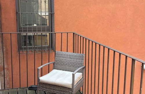Harlem Apartment | Private Balcony Room - Shared Luxurious Apartment - Central Harlem