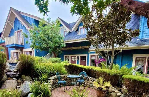 Pacific Grove House | Private Balcony viewing Monterey bay, fireplace & Spa bathtub