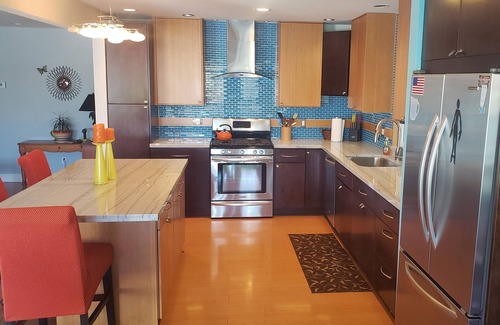 Discovery Bay House | Private Bay Mins to Fast Water! Spa!