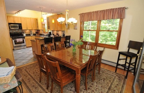 Greenwood House | Private beach, 8 kayaks/canoes, Bocce- perfect for multiple families to share!