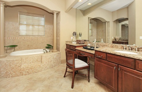 Gulf Pines House | Private Beach Access! ! Heated Pool! 5 Bd/3 Ba home in Destin