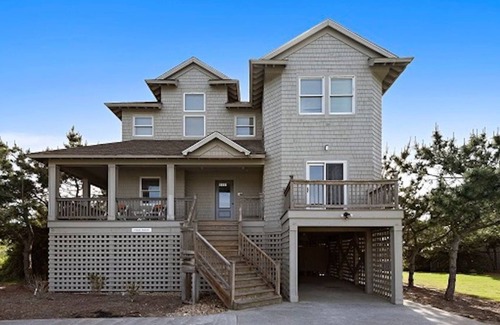 Duck House | Private Beach Access | Access to 2 Pools + more