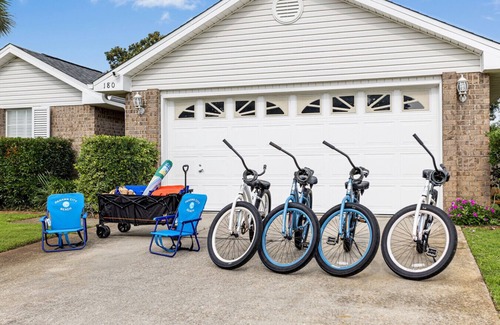 Seaspray House | Private Beach, Bikes, Pool, Etc.