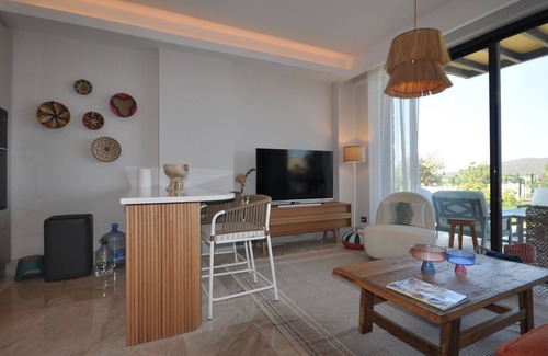 Gundogan House | Private Beach Bo Viera Residence