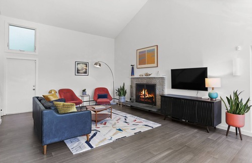 Norwalk House | Private Beach Community, Long Island Sound Water Views