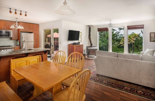 Gleneden Beach House | Private Beach Home On 1+ Wooded Acre, *Pet Friendly*, Hot Tub, Pool Table, One Minute Walk to Beach
