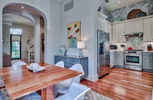Rosemary Beach House | PRIVATE BEACH/POOL ACCESS-Stylish Decor- Great Family/Outdoor Space -4 Bikes