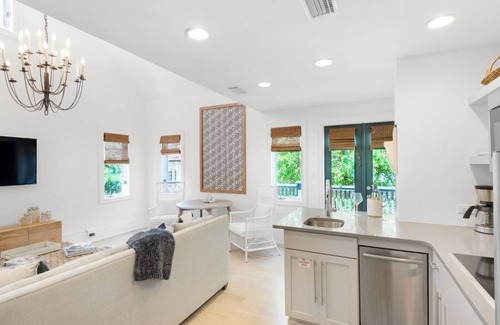 Rosemary Beach Cottage | PRIVATE BEACH/POOL ACCESS-Ultimate Getaway-Gulf Views-Steps to Beach-2 Bikes