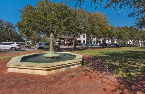 Rosemary Beach Apartment | PRIVATE BEACH/POOL ACCESS-Charming Pied-a-Terre-Sophisticated Charm-2 Adults