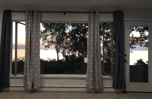 Riverside House | 🌅Private Beach! Stunning Views! Firepit! Lake Michigan Paradise! ⛵️