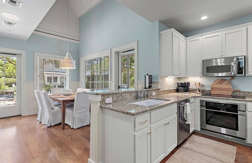 WaterSound Beach House | Private Beach - WaterSound Beach - Golf Cart/Bikes