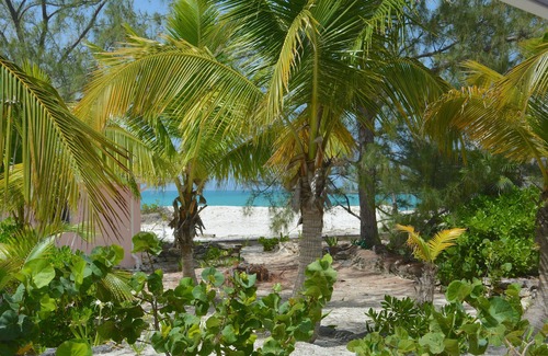 William's Town House | Private Beachfront Cottage on Exuma's Best Beach