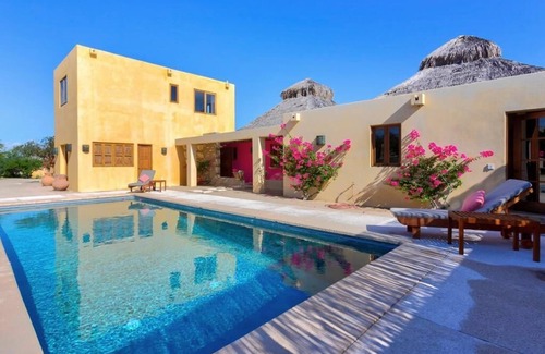 El Cardonal House | Private Beachfront Home on the Sea of Cortez