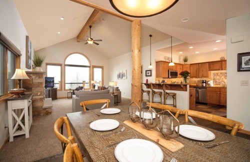 Stanley Hills Condo | Private, beautifully decorated mountain home!