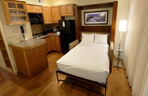 Avon Hotel | Private Bedroom in Shared Unit - Beaver Creek - 3/21 to 3/28/25