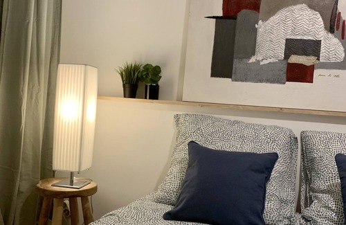 Bron Bed & Breakfast | Private bedroom plus shower room and toilet