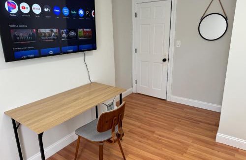 Medford House | Private Bedroom & Private Bathroom in Spacious House 8 min to Boston