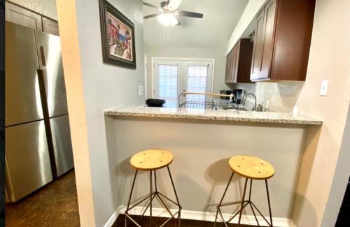 Central Oklahoma City Apartment | Private Bedroom Suite - Communal House near Integris