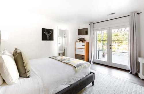 Napa Villa | Private Bedroom _ the Rhino on Secluded Vineyard