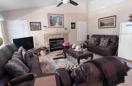 Lancaster Apartment | Private bedroom with en suite bathroom