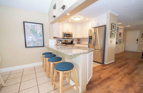 Jacksons' Gap House | Private Boat Ramp, Dock, Pet Friendly, Screen Porch, Firepit, Fish, Kayak, Relax