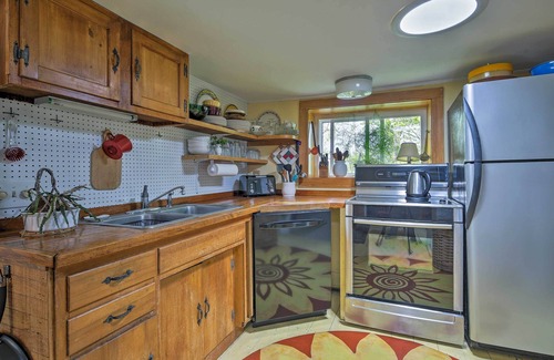 Brewster Cottage | Private Brewster Cottage Near Beach & Harbor!