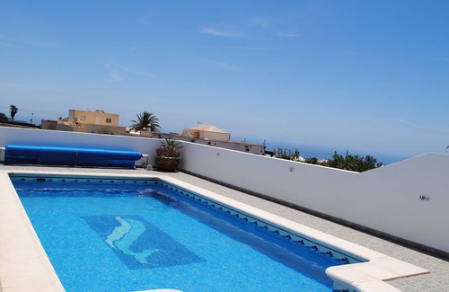 La Asomada House | Private bungalow for 6 people. with sea view, wifi and heated pool (4mX8m)